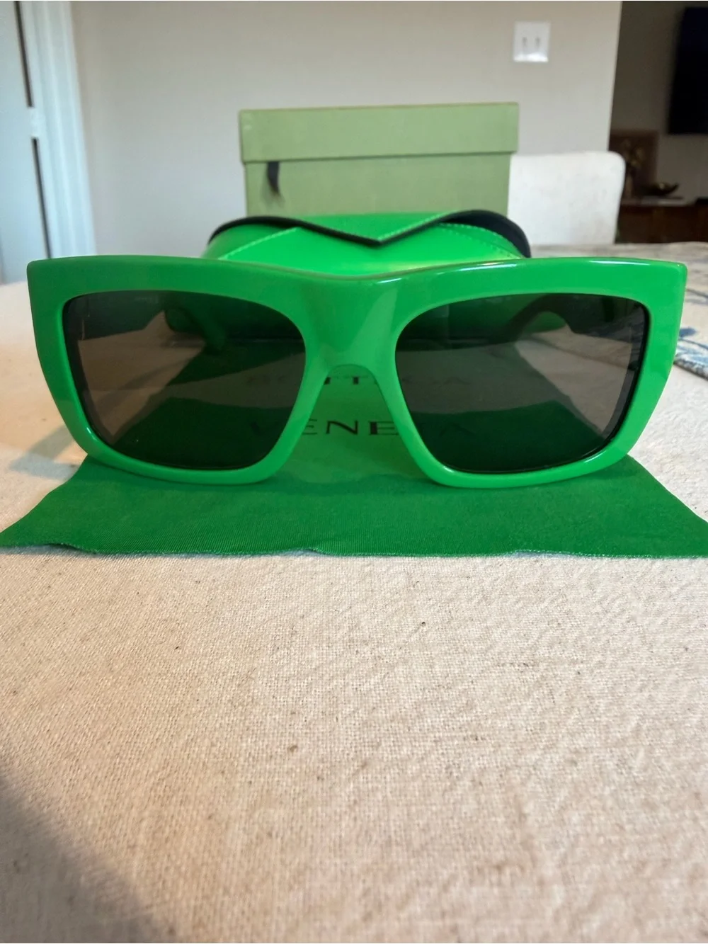Bottega Veneta Sunglasses - Picture 5 of 5